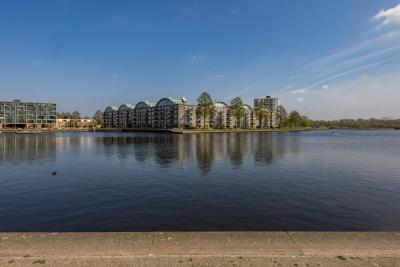 M.K. Gandhiplein 46